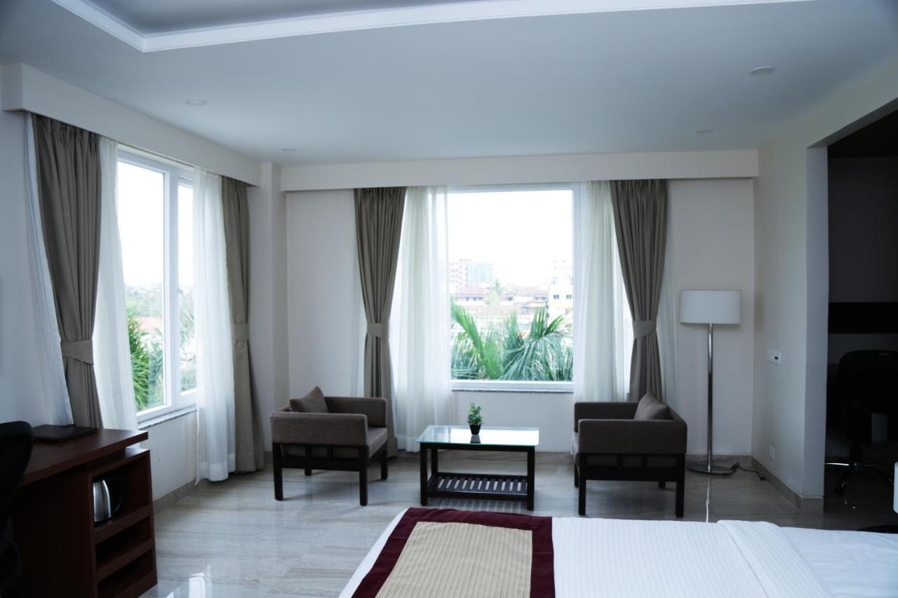 Hotel Prism - A Boutique Hotel Jorhāt المظهر الخارجي الصورة