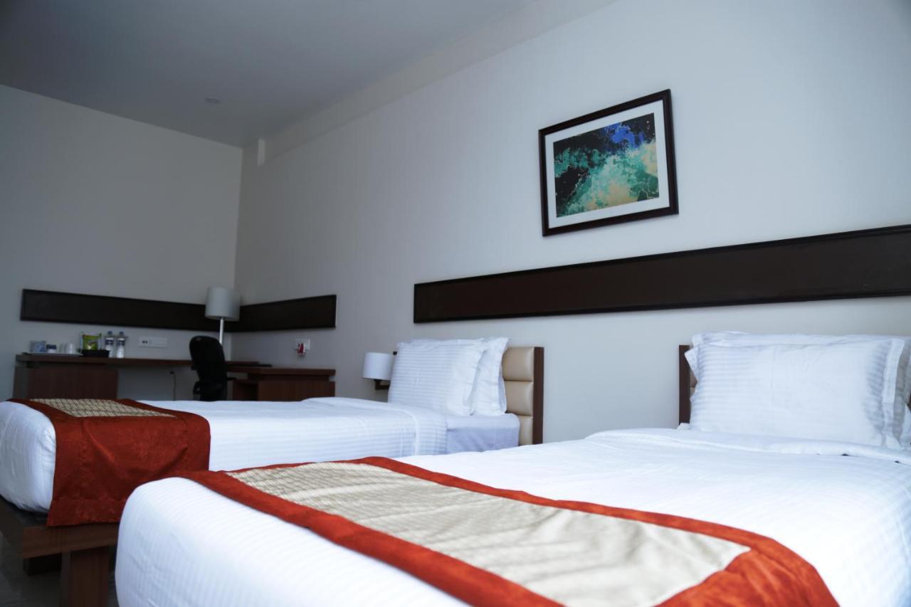 Hotel Prism - A Boutique Hotel Jorhāt المظهر الخارجي الصورة