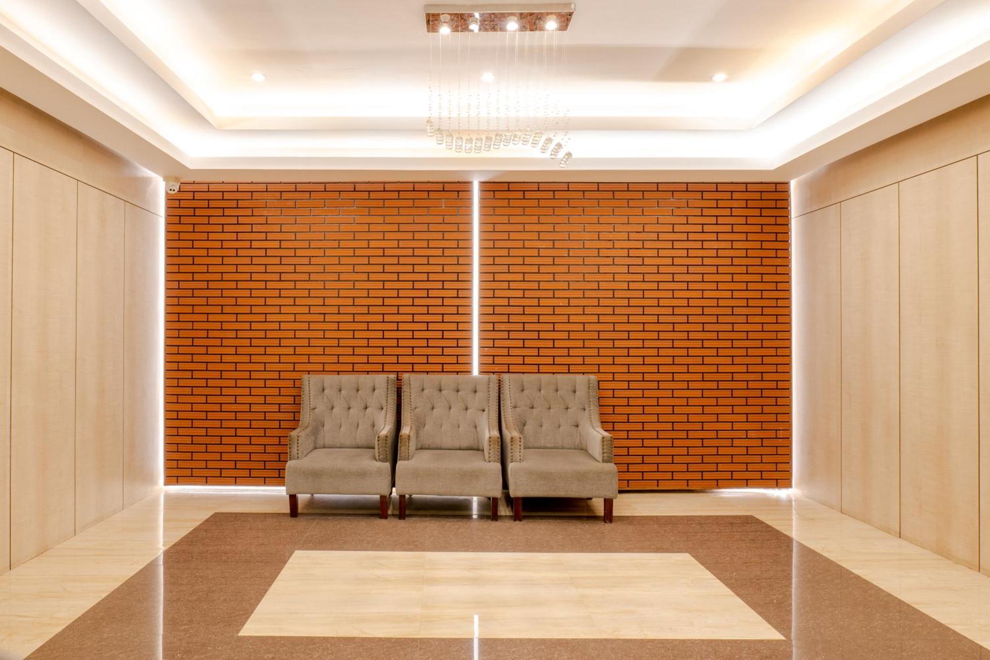 Hotel Prism - A Boutique Hotel Jorhāt المظهر الخارجي الصورة