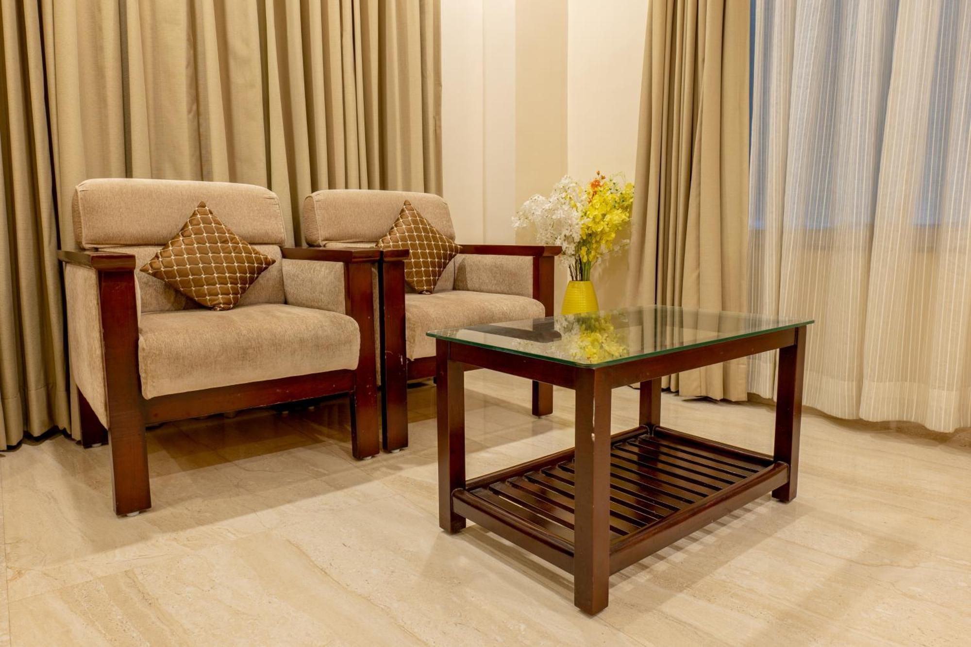 Hotel Prism - A Boutique Hotel Jorhāt المظهر الخارجي الصورة